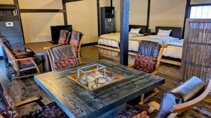 Villa, 1 Bedroom | In-room dining