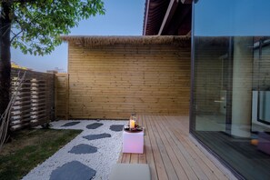 ห้องคอมฟอร์ททวิน, วิวสวนหย่อม | มินิบาร์ฟรี, โต๊ะทำงาน, พื้นที่ทำงานแบบใช้แล็ปท็อป, Wi-Fi ฟรี