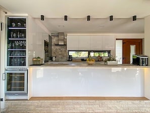 Microwave, oven, dishwasher