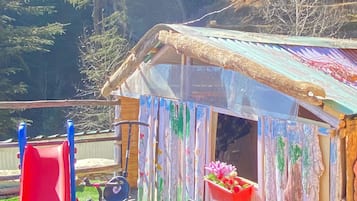 Children’s play area – indoor