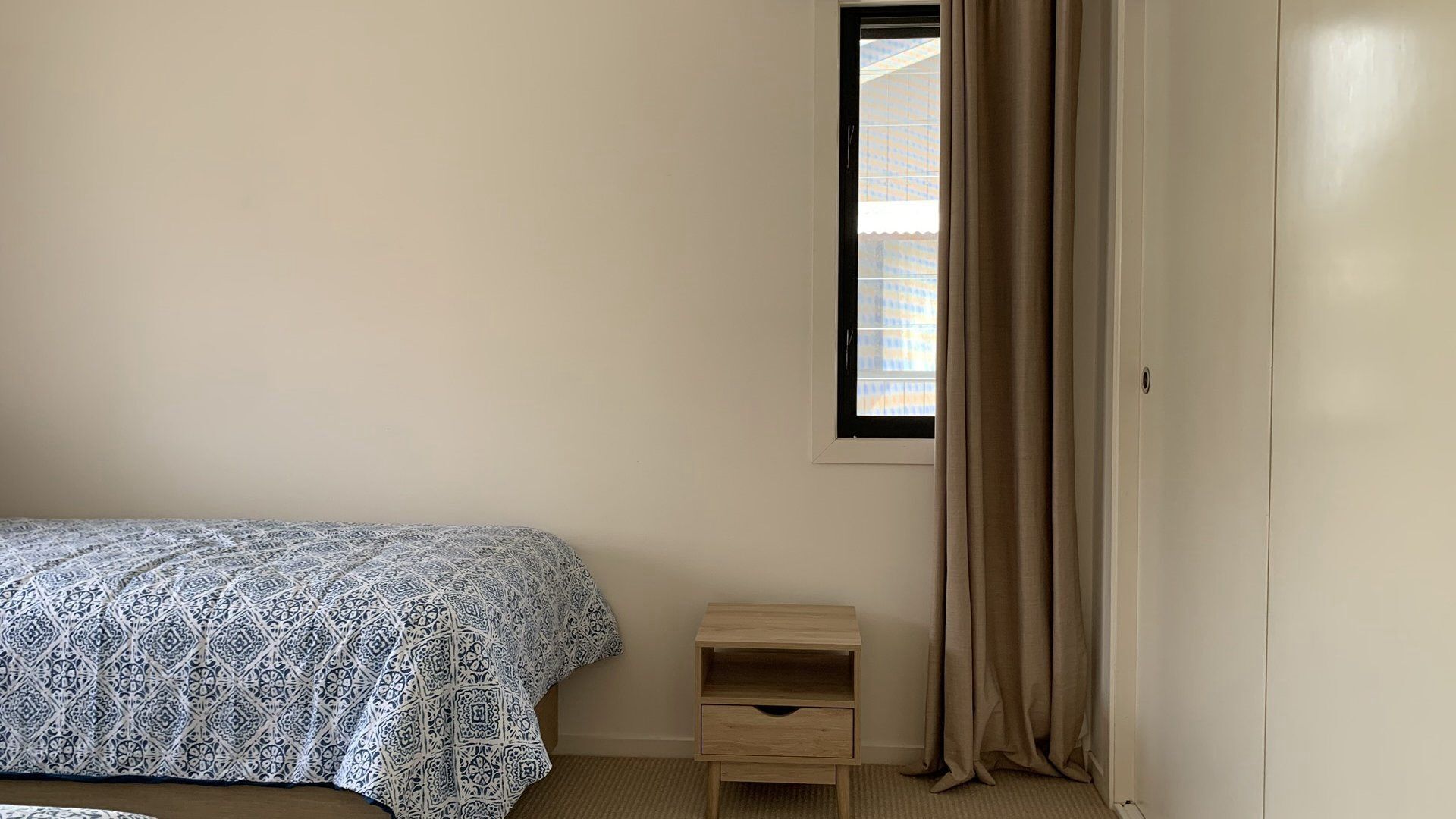 2 Schlafzimmer, Bügeleisen/Bügelbrett