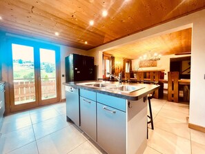Interior - Chalet with sauna, at the foot of the pistes, sleeps 7 (Demi-Quartier)