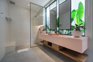 Villa | Badezimmer