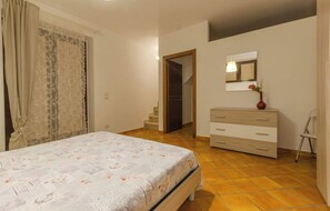2 Schlafzimmer, Bügeleisen/Bügelbrett, kostenloses WLAN