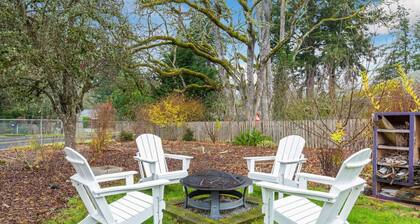 Cozy Country Cottage ~ Fire Pit