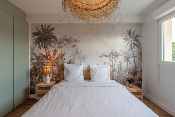 1 habitación, tabla de planchar con plancha, wifi y ropa de cama