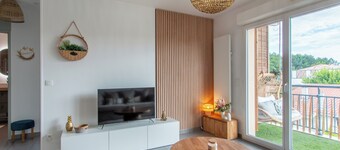 Great lakes apartment, city center between lake and forest.