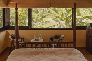 Kamar Double | Seprai premium, selimut bulu angsa, busa memori, dan isi minibar gratis