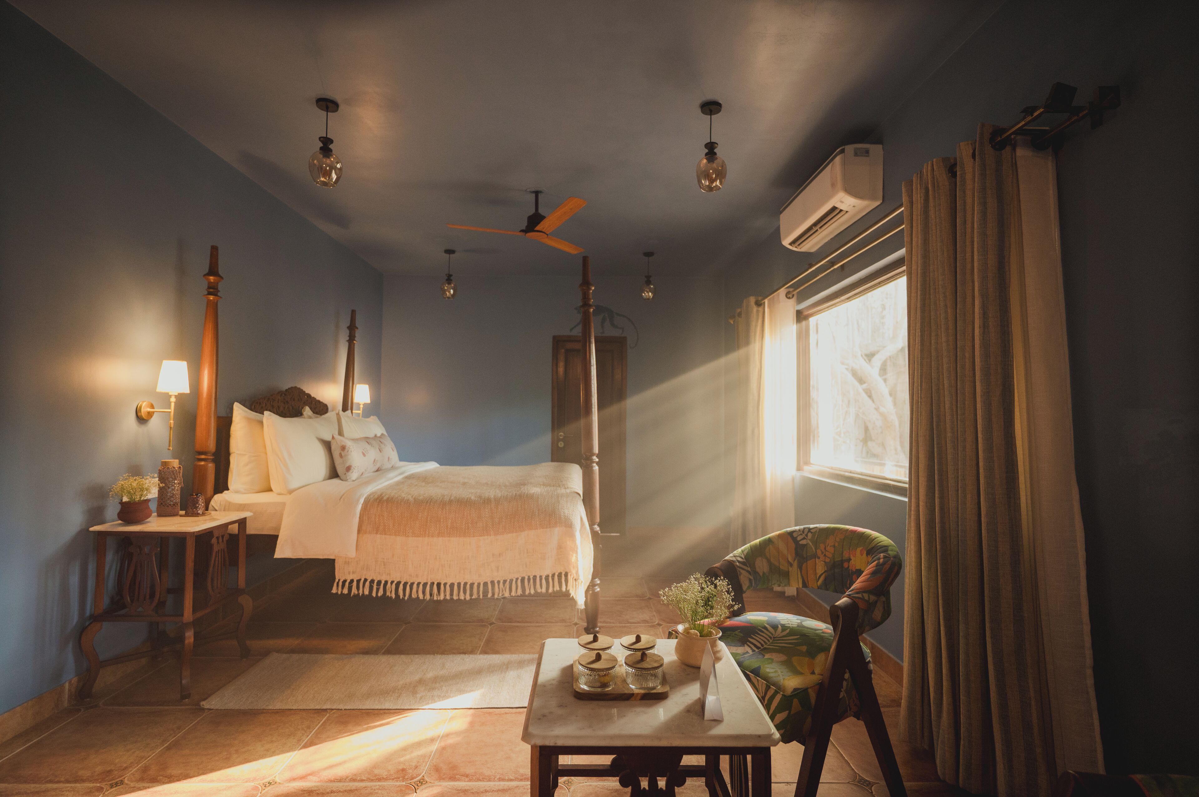 Premium bedding, down comforters, memory foam beds, free minibar items