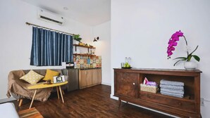 Executive-Doppelzimmer, 1 Queen-Bett, Kühlschrank und Mikrowelle, Stadtblick | Wohnbereich
