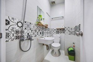 Bruser, brusehoved med spredningseffekt, miljøvenlige toiletartikler