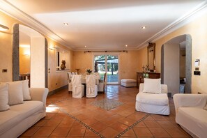 Villa | 5 bedrooms - Tenuta Cavi 6 4 Emma Villas (Segni)