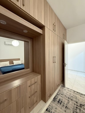 1 chambre, coffres-forts dans les chambres, bureau