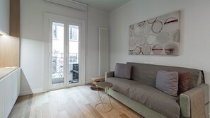 Apartment (1 Bedroom) | Living area | TV - Italianway - Tadino 17 (Milan)