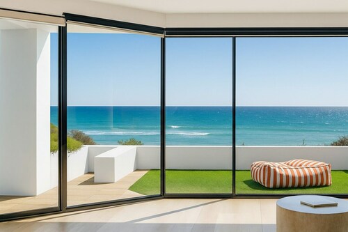 Henley Beachfront Luxury Home With Sauna Just 200m From Henley Square!