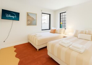 4 chambres, fer et planche à repasser, lit parapluie, Wi-Fi gratuit