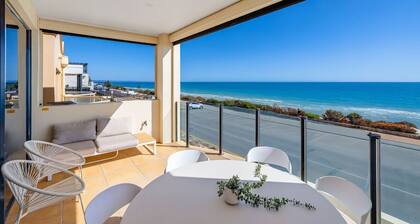 Henley Beachfront Luxury Home With Sauna Just 200m From Henley Square!