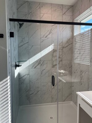 House, 4 Bedrooms, Accessible, Smoking | Bathroom