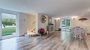 4 bedrooms