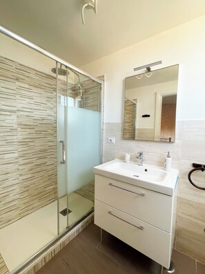 Bamboo room, doppia comfort | Doccia