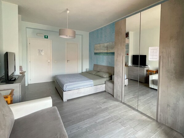 Blue room, family double