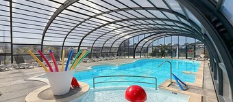 Cozy Tiny House near the beach with pool and parking