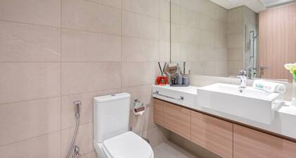 Sleek Studio Apartment in Azizi Riviera- Suiteable