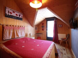 4 bedrooms, travel cot, free WiFi - Cozy chalet for 10 people, large terrace, pet-friendly (Mont-Dore)
