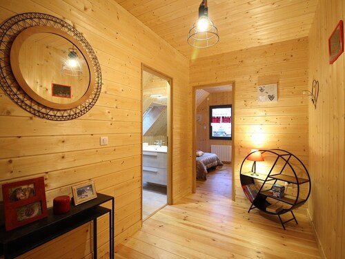 Chalet au Mont-Dore, 8 pers, 3 ch, animaux admis, parking, terrasse, proche centre