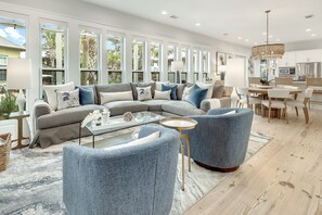 Fernseher, Bücher, Stereoanlage