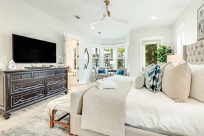 3 chambres, fer et planche à repasser, accès au Wi-Fi (inclus)