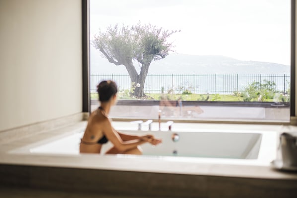 Massage in accommodation - Stroblhof Lake Garda (Formaga, (BS))