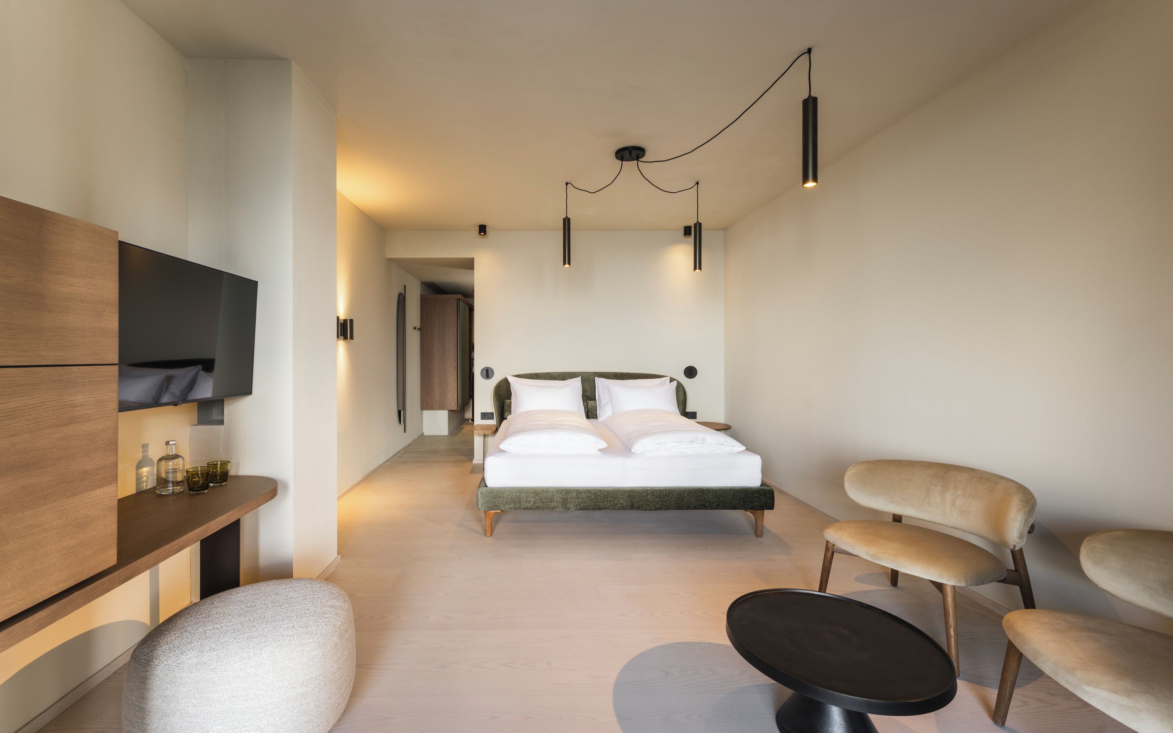Classic Double Room, Lake View | Hypo-allergenic bedding, minibar, in-room safe, desk