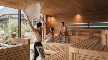 Couples treatment rooms, sauna, hot tub, steam room, Turkish bath