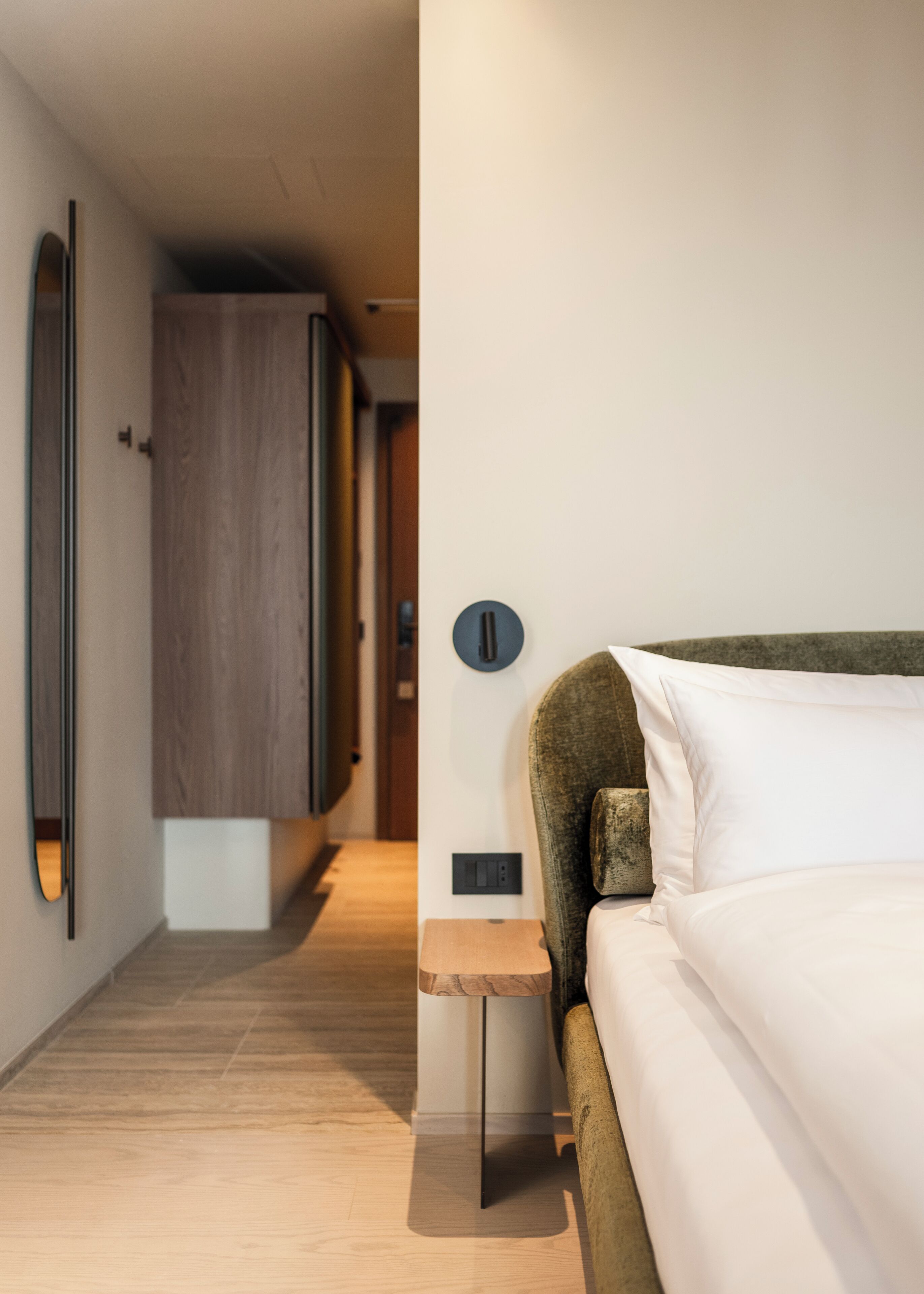Classic Double Room, Lake View | Hypo-allergenic bedding, minibar, in-room safe, desk
