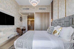 Decoración personalizada, muebles diferentes y escritorio 