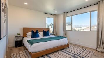 9 bedrooms, iron/ironing board, free WiFi, bed sheets