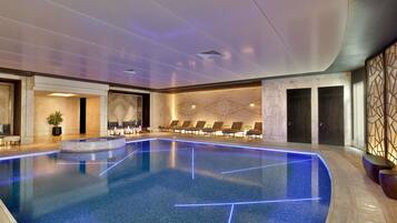 2 indoor pools