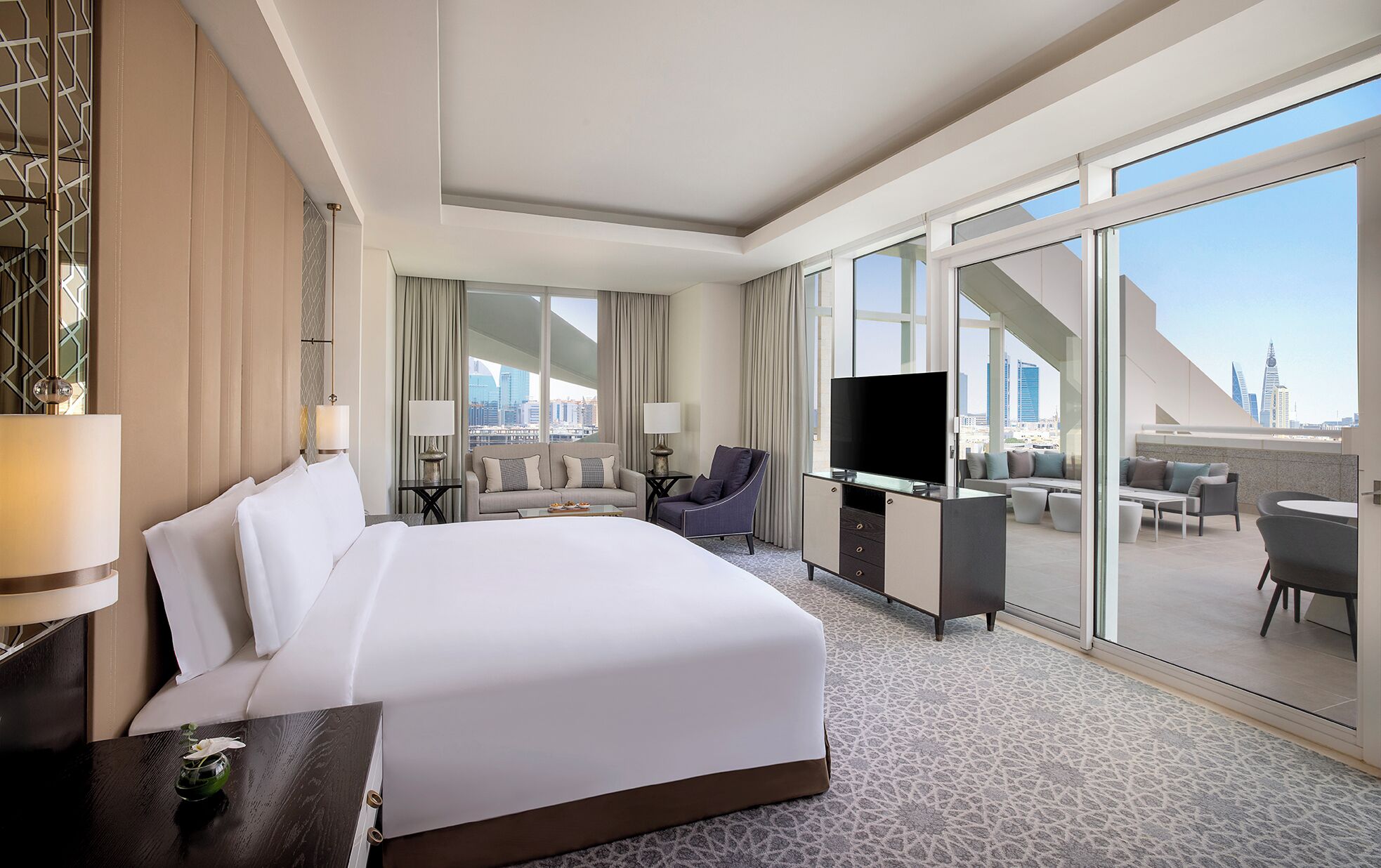 Premium bedding, in-room safe, blackout drapes, soundproofing