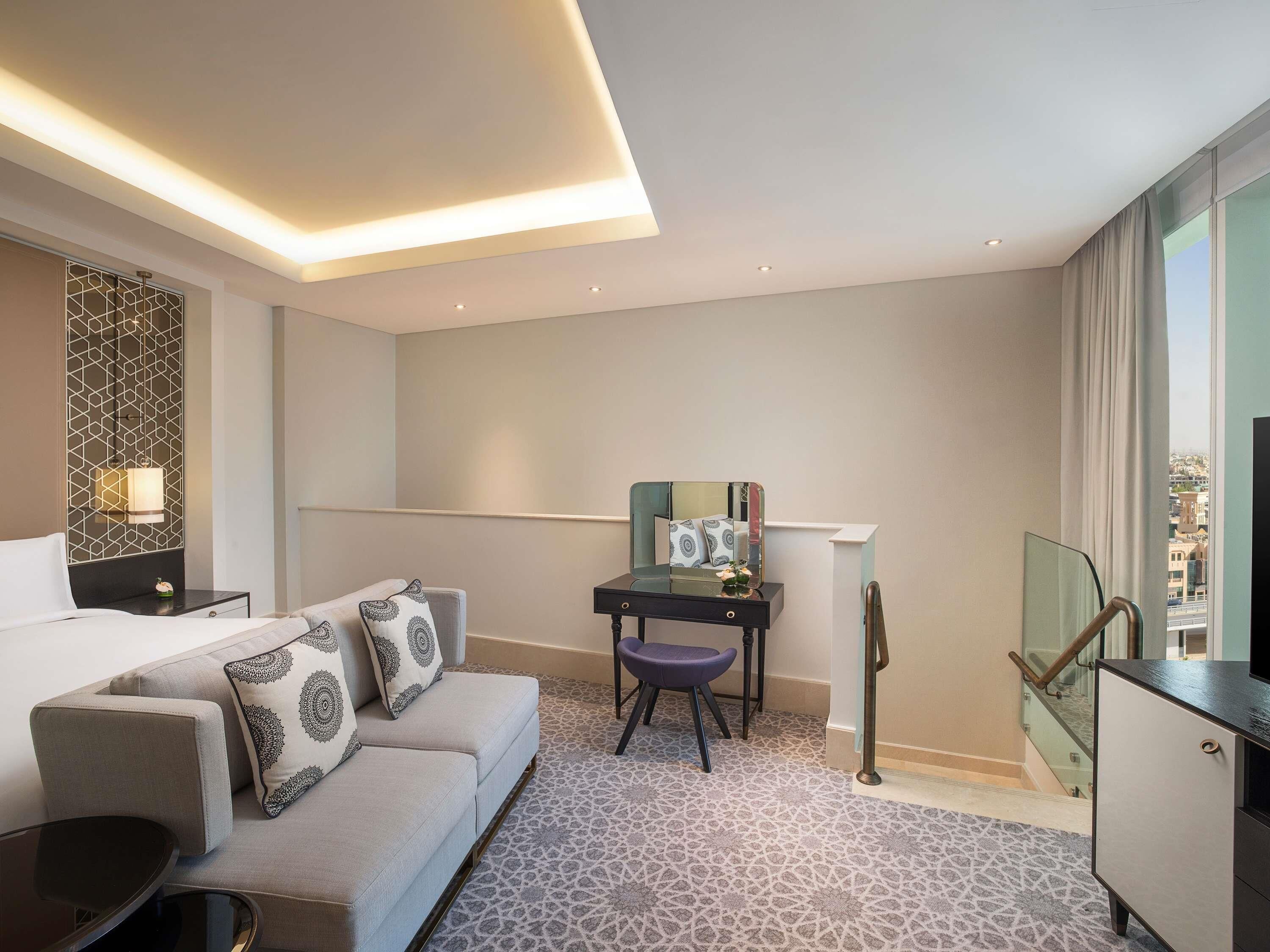 Suite, 1 King Bed (Duplex) | Premium bedding, in-room safe, blackout drapes, soundproofing