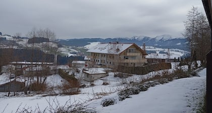Freundliches 1-Zimmer Appartement mit Terrasse mit Panoramablick.