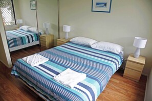 2 sovrum, skrivbord, strykjärn/strykbräda och gratis wi-fi