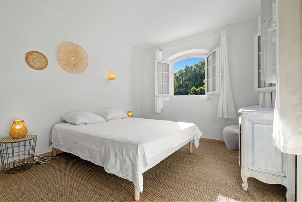 4 Schlafzimmer, Bügeleisen/Bügelbrett, WLAN, Bettwäsche