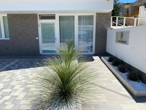 Exterior detail - BEEAPARTMENTS  (Bari)