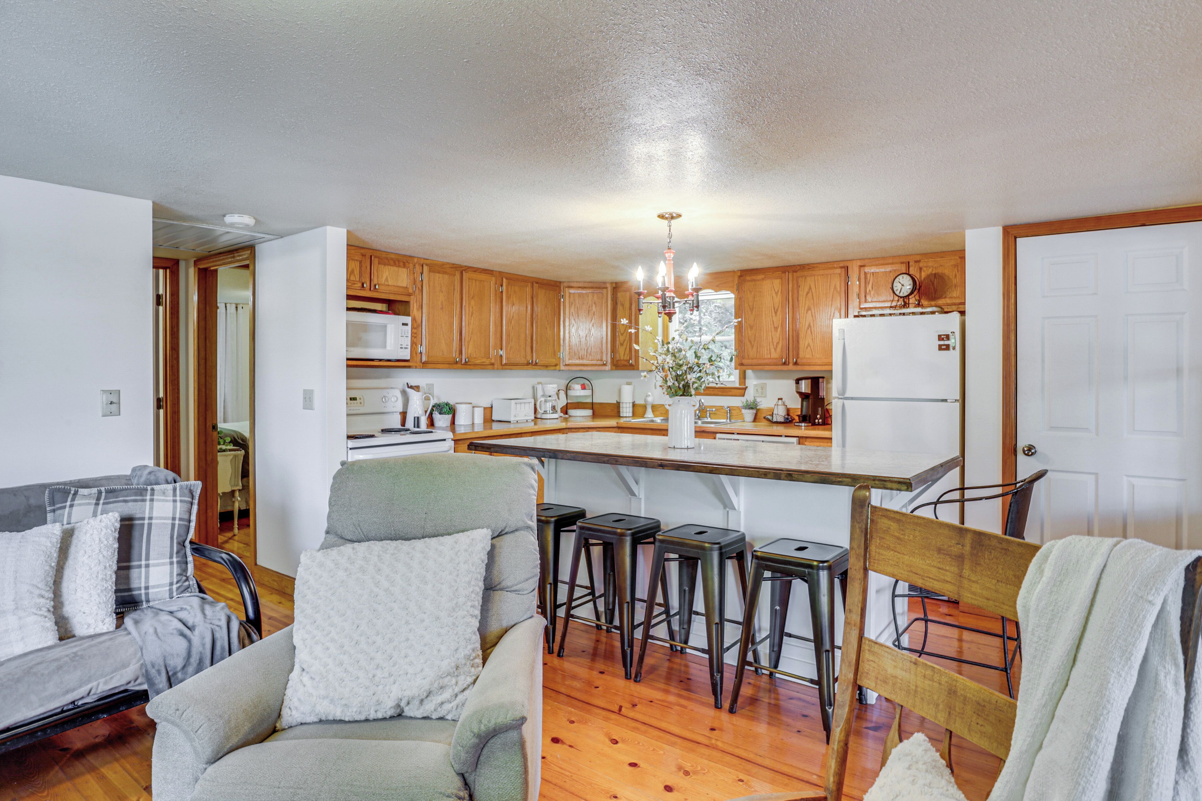 House (2 Bedrooms) | Interior