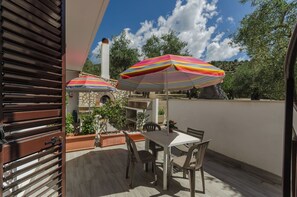 Outdoor dining - House The Seagulls - 2. Bilo 5 Brezza (Morning)