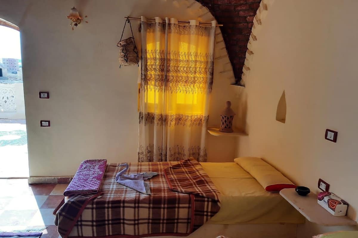 Blackout curtains, WiFi