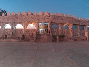 숙박 시설 정면