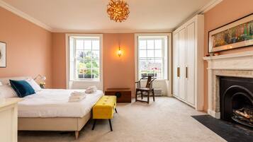 House | 5 bilik tidur, Internet