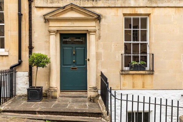 House - Grand Georgian Townhouse With Garden (Bath)